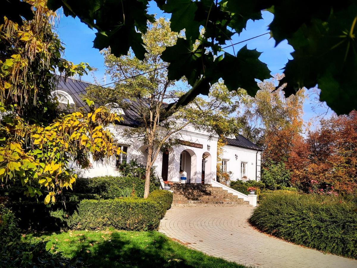 Dwor Na Wichrowym Wzgorzu Bed and Breakfast Przybysławice Εξωτερικό φωτογραφία