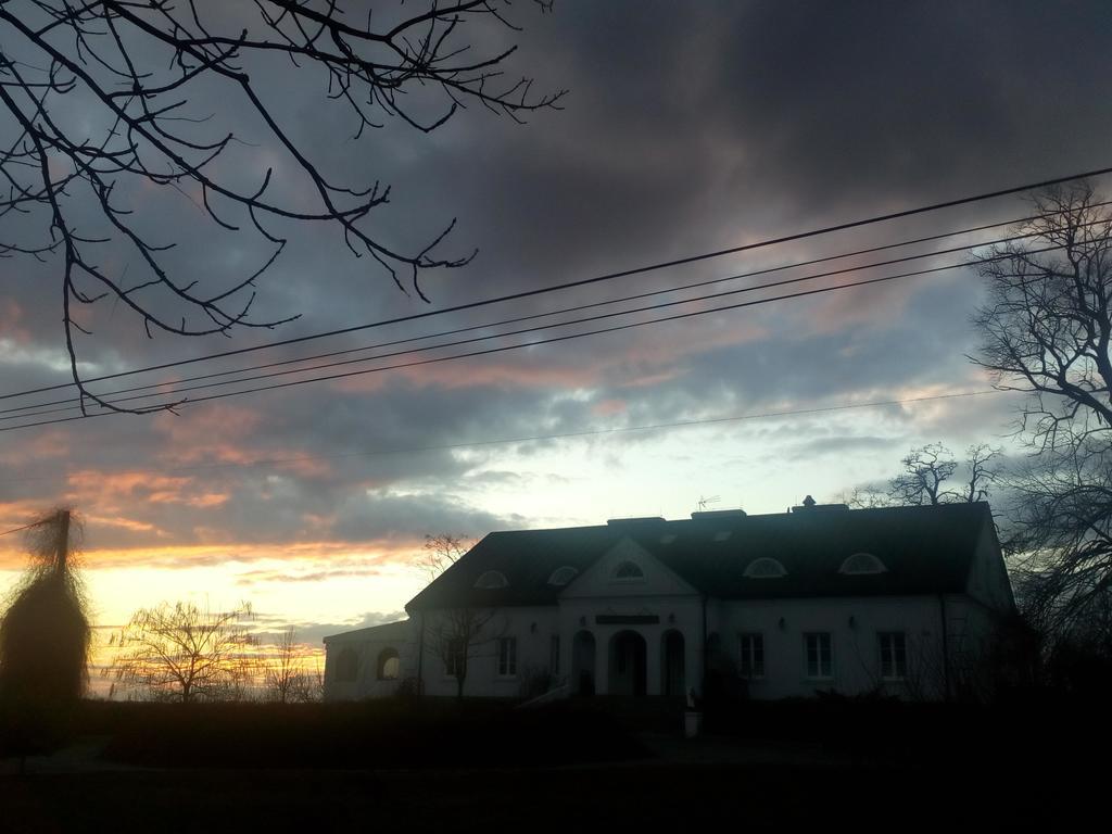Dwor Na Wichrowym Wzgorzu Bed and Breakfast Przybysławice Εξωτερικό φωτογραφία