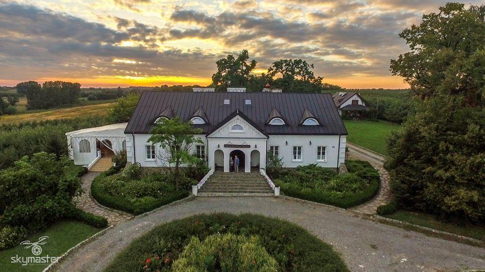 Dwor Na Wichrowym Wzgorzu Bed and Breakfast Przybysławice Εξωτερικό φωτογραφία
