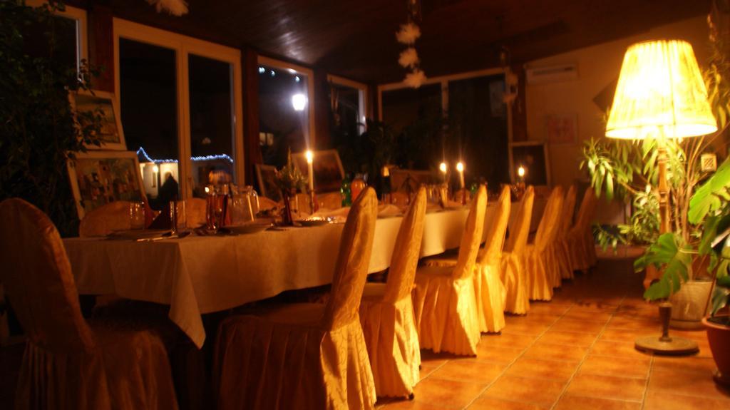 Dwor Na Wichrowym Wzgorzu Bed and Breakfast Przybysławice Εξωτερικό φωτογραφία