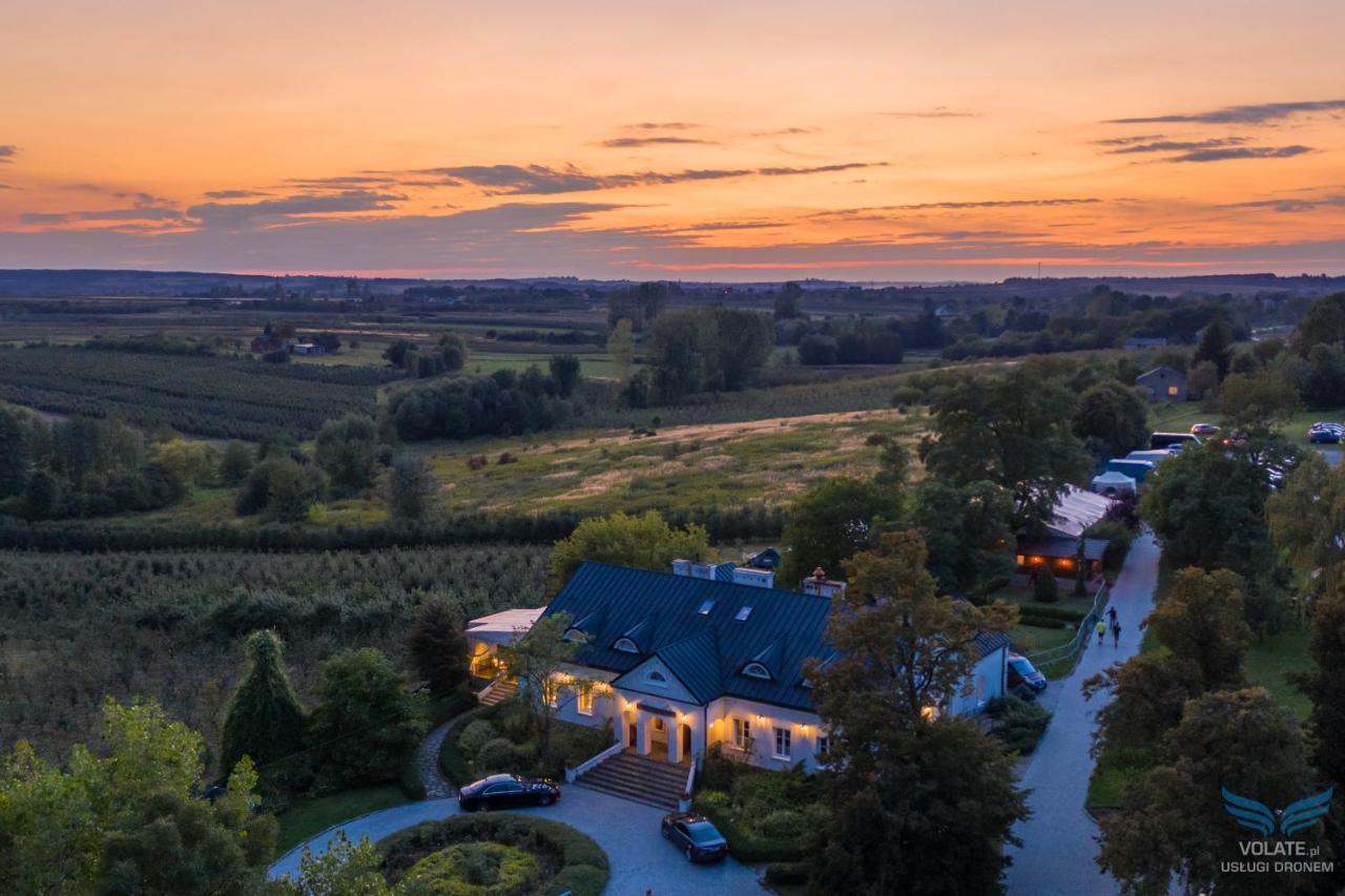 Dwor Na Wichrowym Wzgorzu Bed and Breakfast Przybysławice Εξωτερικό φωτογραφία